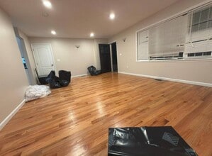 126-03 172nd St in Queens, NY - Building Photo - Building Photo