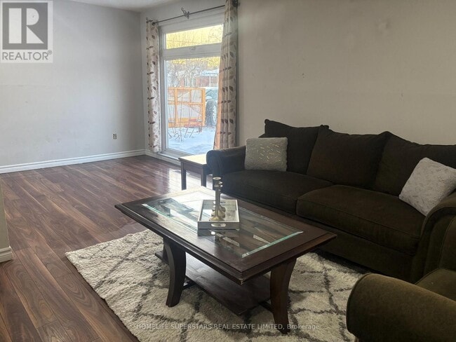 3670 Crabtree Crescent in Mississauga, ON - Building Photo - Building Photo