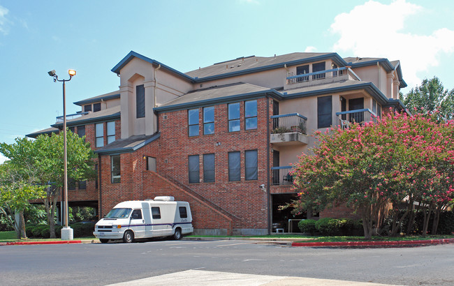 The Continental Retirement Community in Austin, TX - Building Photo - Building Photo