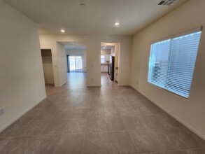 4500 Bayley Skye Ave in Las Vegas, NV - Building Photo - Building Photo