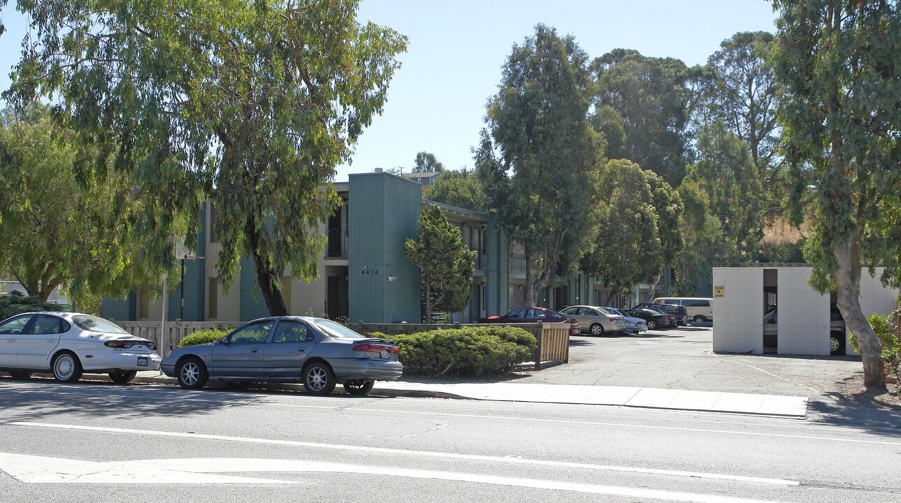 Santa Rita Apartments in El Sobrante, CA - Building Photo