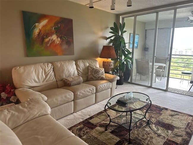 property at 605 Oaks Dr