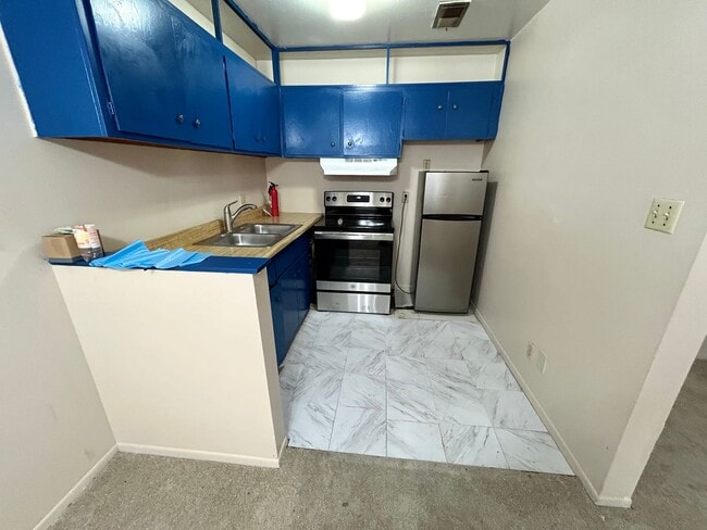 204 Orland St in Las Vegas, NV - Building Photo - Building Photo