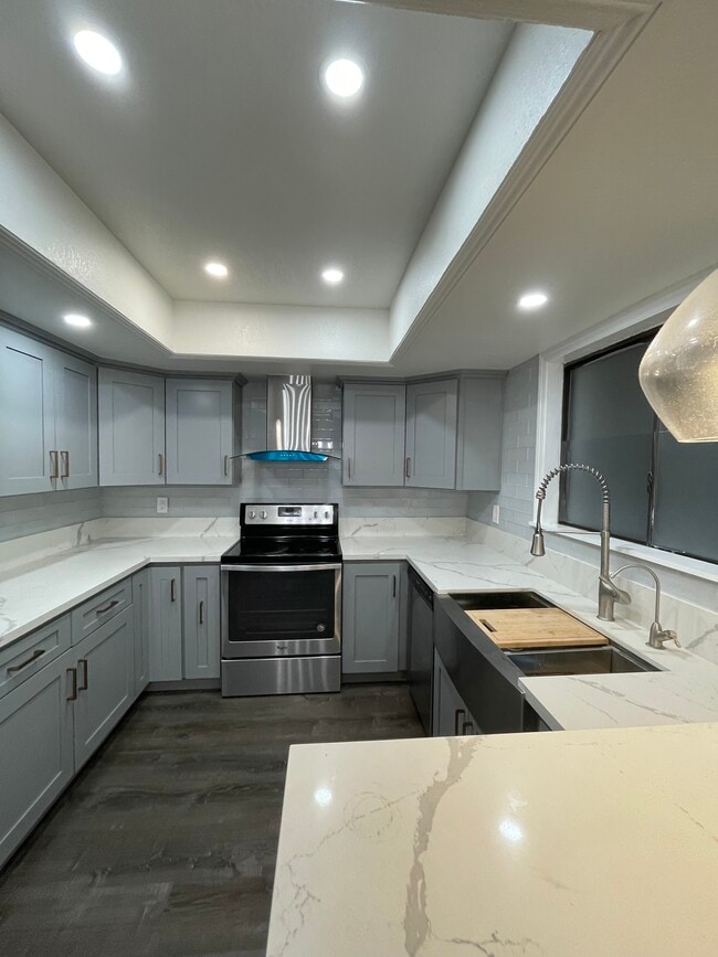 property at 3355 Myrtle Ave