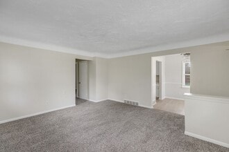 16895 Lenore Ave in Detroit, MI - Building Photo - Building Photo