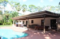 401 Woodside Dr in West Palm Beach, FL - Building Photo - Building Photo