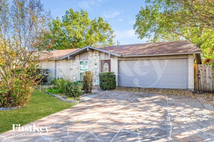 3704 Finley Rd in Irving, TX - Building Photo