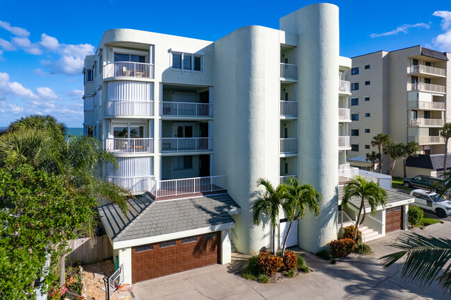 Casa Playa Apartments in Cocoa Beach, FL - Foto de edificio - Building Photo