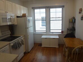 85 Trowbridge St, Unit 33 in Cambridge, MA - Foto de edificio - Building Photo