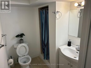 166 Knightswood Ave in Vaughan, ON - Building Photo - Building Photo