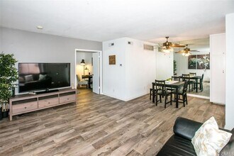 2900 Madison Ave, Unit D25 in Fullerton, CA - Foto de edificio - Building Photo