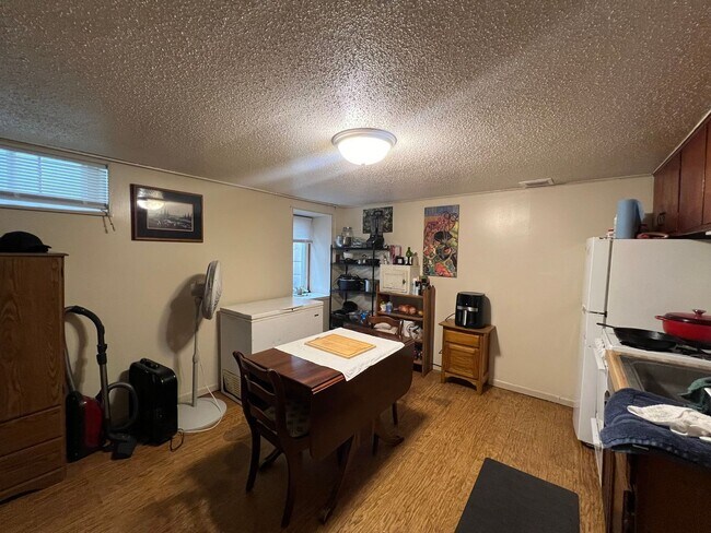 818 W Center St in Rochester, MN - Building Photo - Building Photo