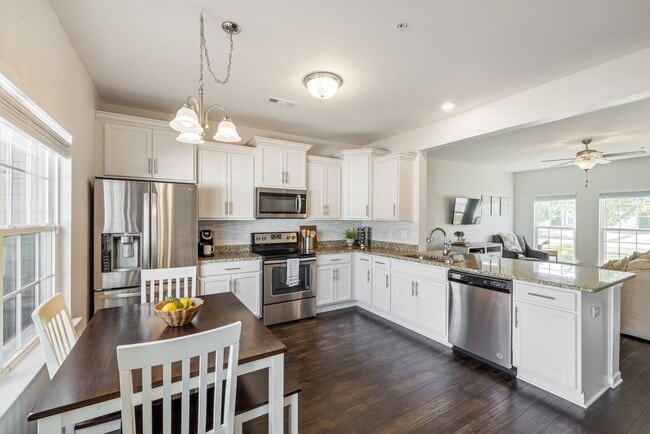 409 Oldbury Ln in Spring Hill, TN - Building Photo - Building Photo