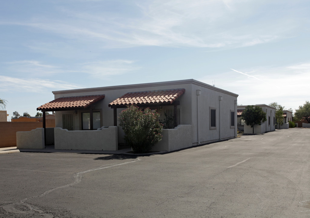 Pastime Suites in Tucson, AZ - Building Photo