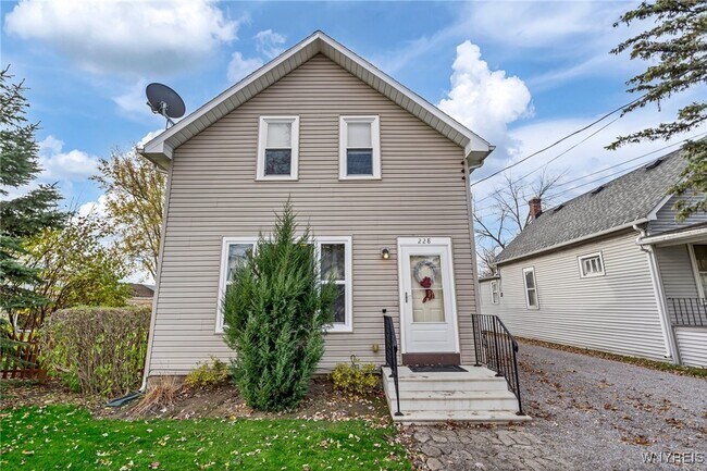 228 William St in Tonawanda, NY - Building Photo - Building Photo