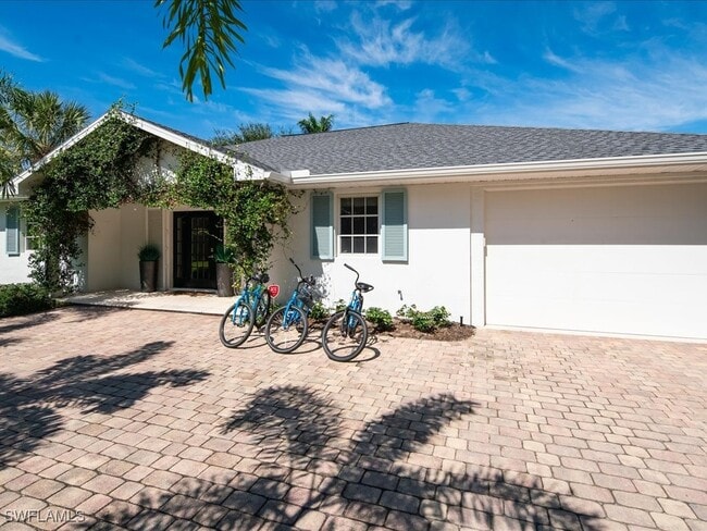 property at 339 4th Ave N