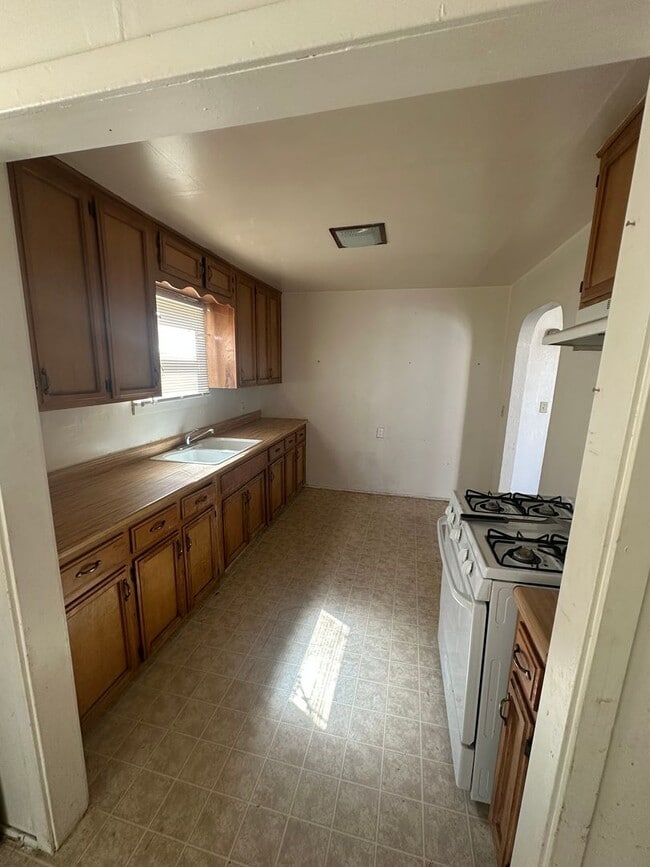 property at 1803 N 11th Ave
