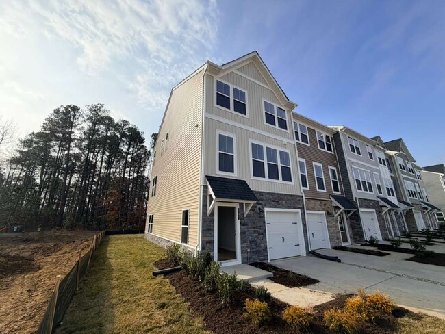 652 Rivanna Hl Rd in Glen Allen, VA - Building Photo - Building Photo