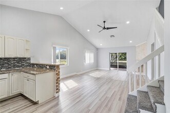 38 Tara Lakes Dr E in Boynton Beach, FL - Building Photo - Building Photo