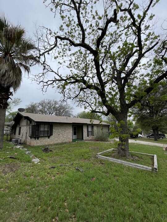 5538 Slattery in San Antonio, TX - Building Photo