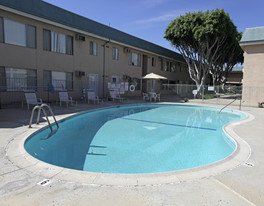 Royale La Habra Apartments