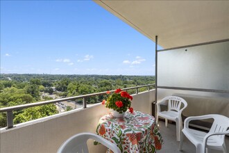 5101 River Rd in Bethesda, MD - Building Photo - Building Photo