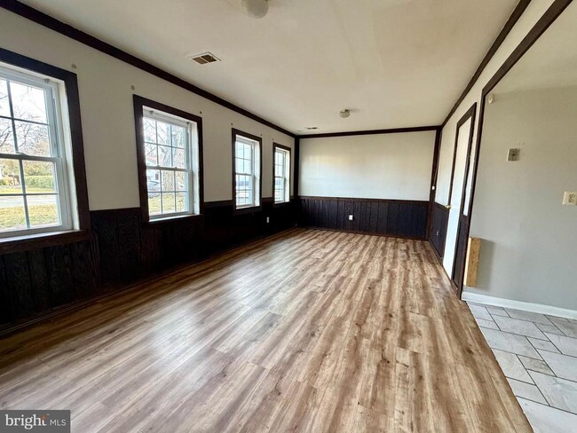 309 Missouri Ave in Herndon, VA - Building Photo - Building Photo