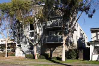 1142 Temple Ave in Long Beach, CA - Building Photo - Building Photo