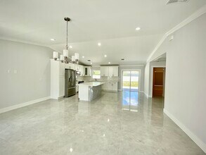 5807 Raintree Trail in Fort Pierce, FL - Building Photo - Building Photo
