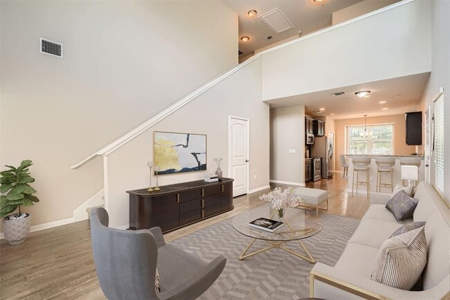 property at 516 E Slaughter Ln
