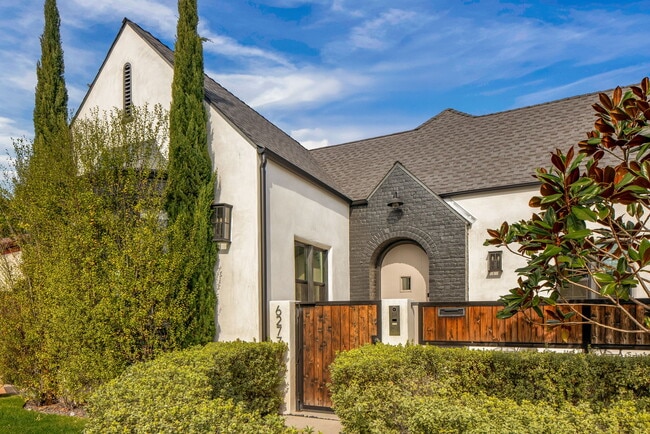 property at 6277 Del Valle Dr