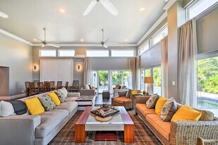 2122 W Vina Del Mar Blvd in St Pete Beach, FL - Building Photo