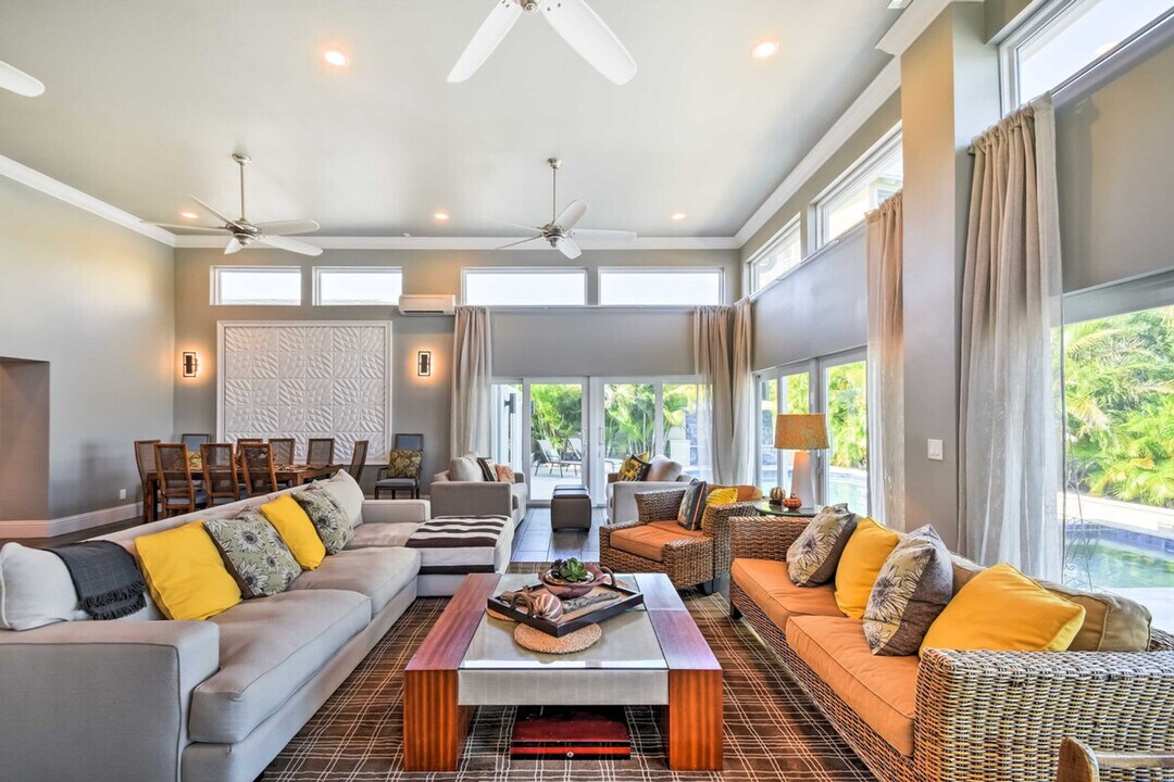 2122 W Vina Del Mar Blvd in St Pete Beach, FL - Building Photo