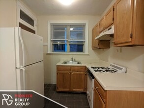 4237 N Paulina St, Unit 4229-2W in Chicago, IL - Foto de edificio - Building Photo