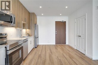 525 New Dundee Rd in Kitchener, ON - Building Photo - Building Photo