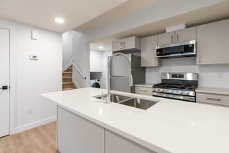8552-8583 83 Ave NW in Edmonton, AB - Building Photo - Building Photo