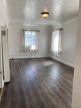 824 E Main St in Santa Paula, CA - Building Photo - Building Photo