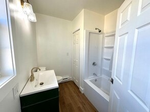 10 Wareham Ave in Onset, MA - Building Photo - Building Photo