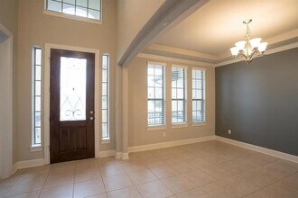 3809 Vinalopo Dr in Bee Cave, TX - Building Photo - Building Photo