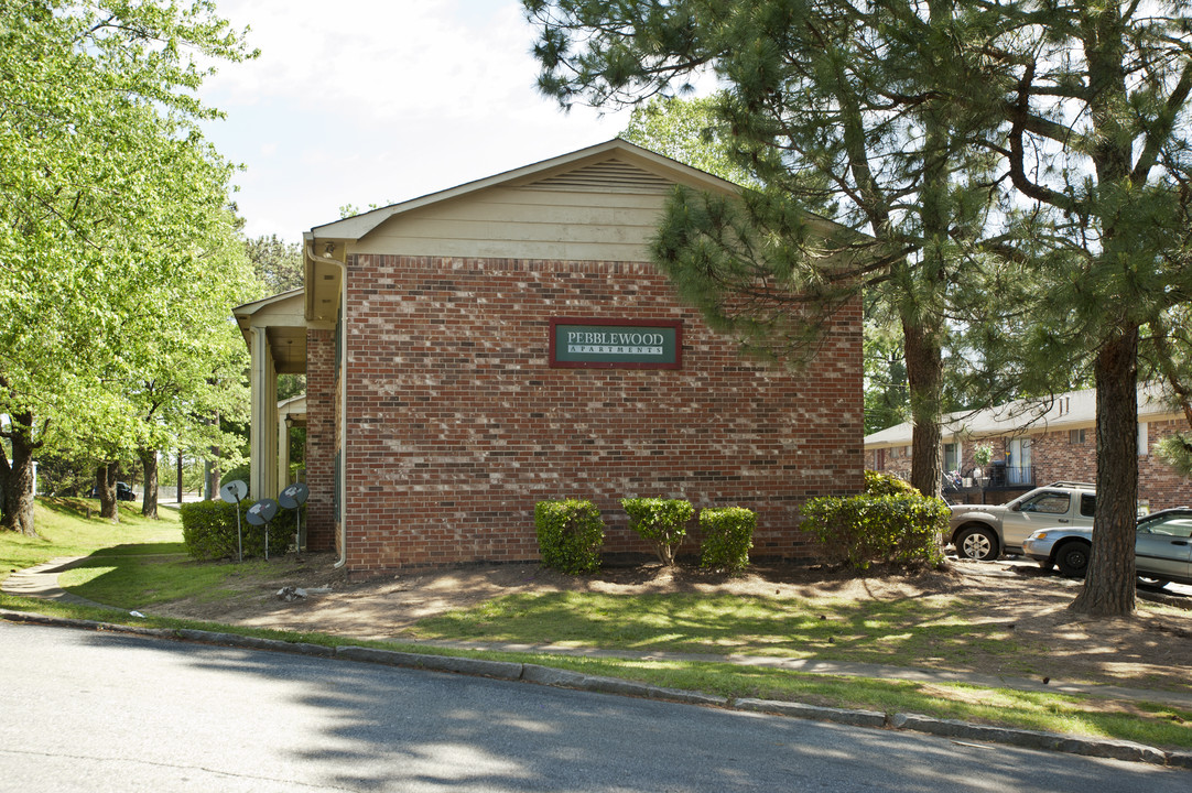 Pebblewood Apartments in Doraville, GA - Foto de edificio