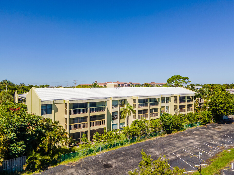 Olivewood in Fort Lauderdale, FL - Building Photo