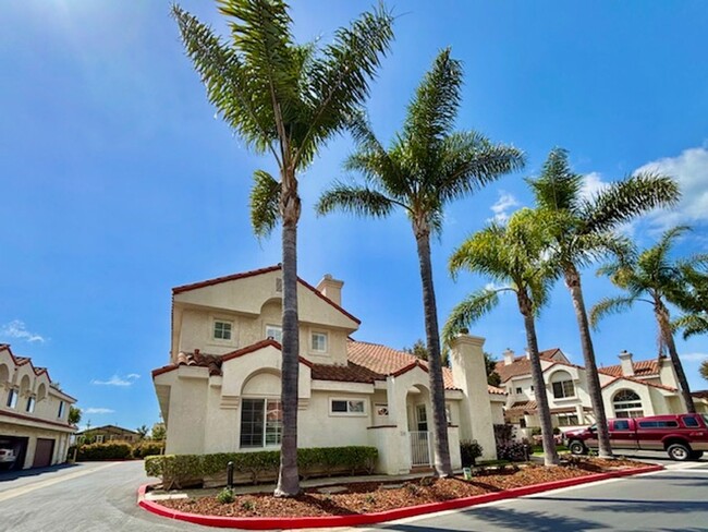 266 Camino Cortina in Camarillo, CA - Building Photo - Building Photo