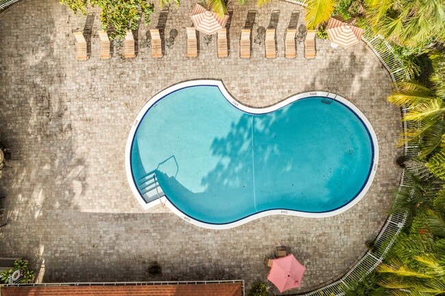 Sabal Pointe Apartments in Palm Springs, FL - Building Photo - Building Photo