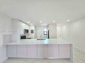 1800 W 54th St in Hialeah, FL - Building Photo - Building Photo