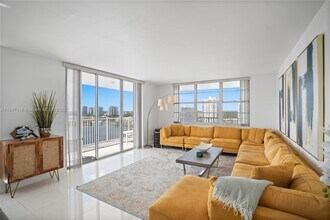 2851 NE 183rd St in Aventura, FL - Building Photo - Building Photo