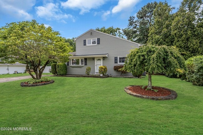 property at 36 Vivian Ct