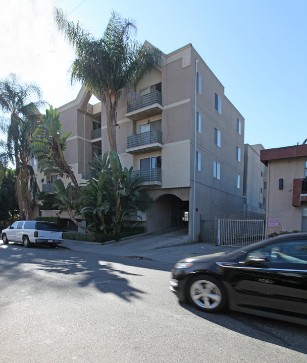 McCadden Apartments in Los Angeles, CA - Building Photo