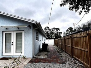 742 111th Ave N in Naples, FL - Building Photo - Building Photo