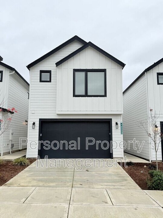 16332 NE 21st St in Vancouver, WA - Foto de edificio