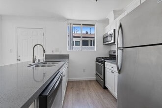 6042 Barton Ave in Los Angeles, CA - Building Photo - Building Photo